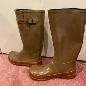 Marc Jacobs rain boots brown